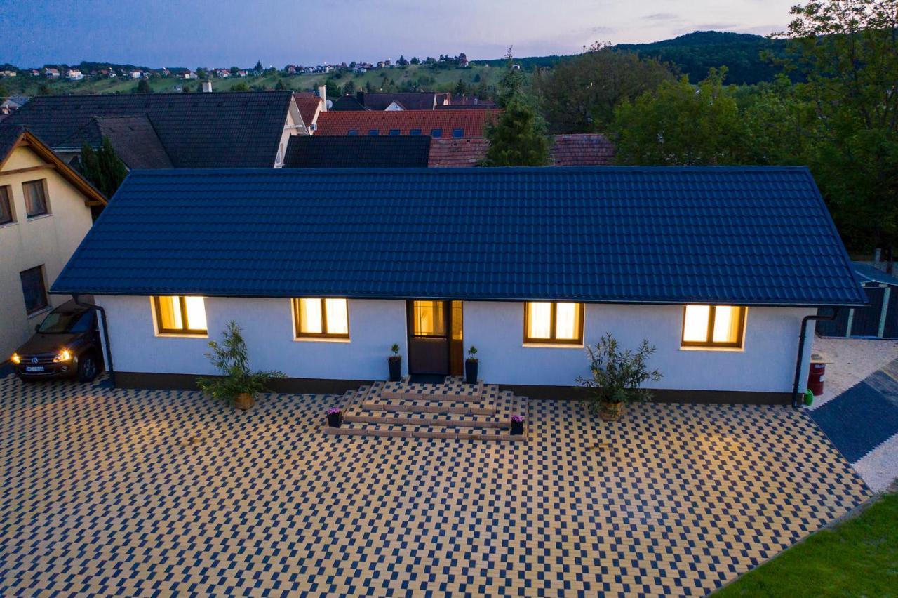 Bodzahaz Apartman Tarjan Екстер'єр фото