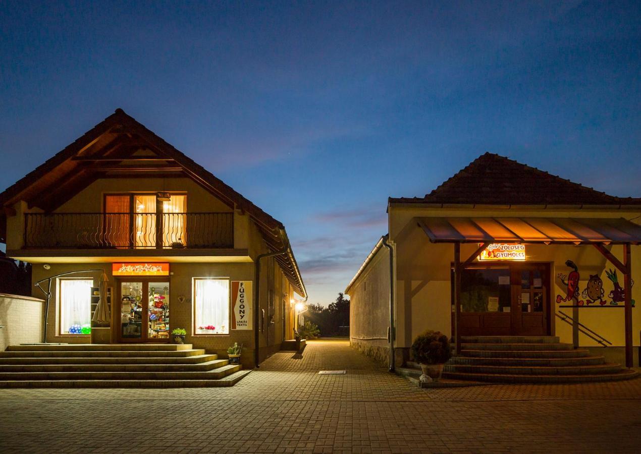 Bodzahaz Apartman Tarjan Екстер'єр фото