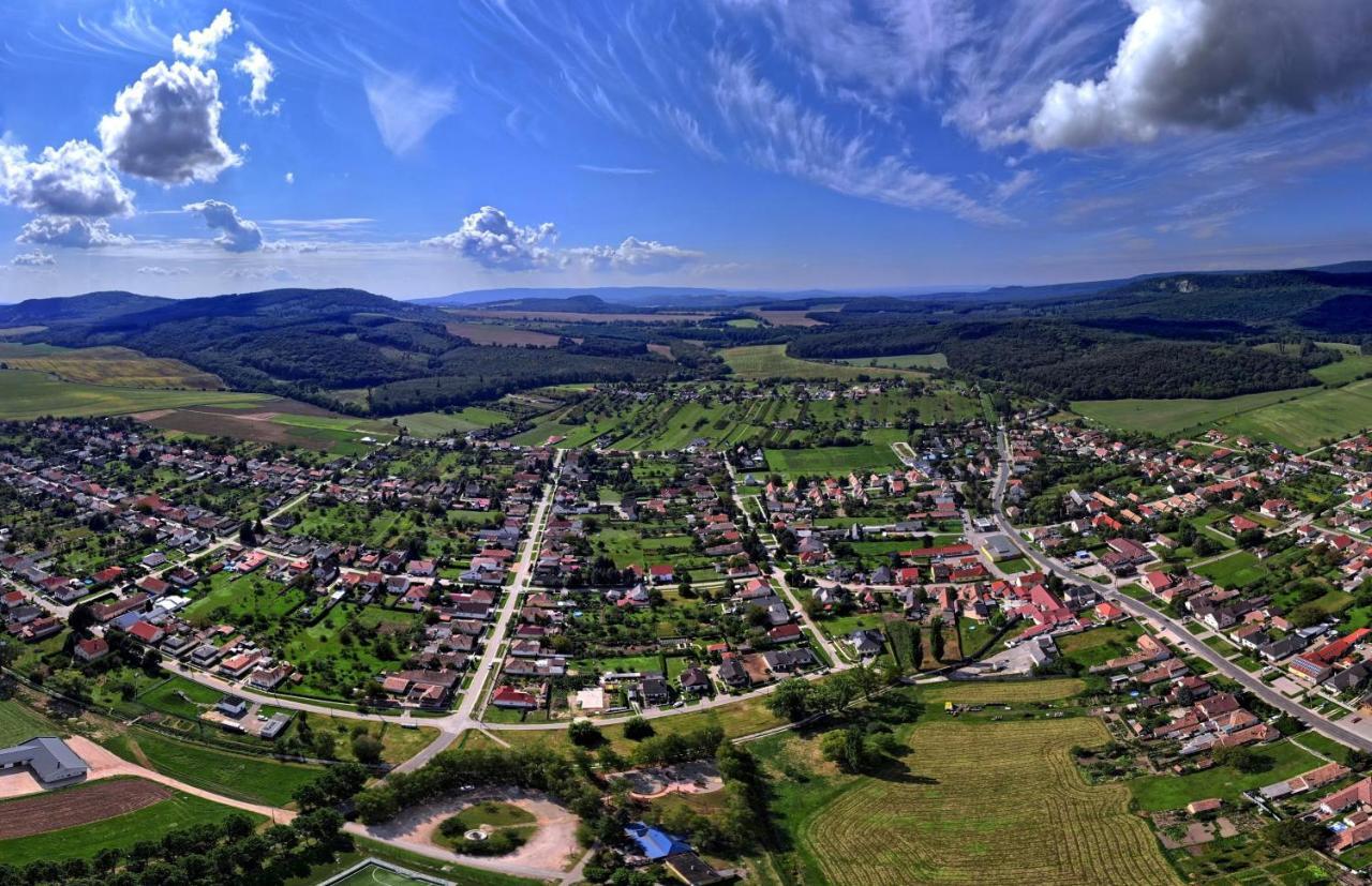 Bodzahaz Apartman Tarjan Екстер'єр фото